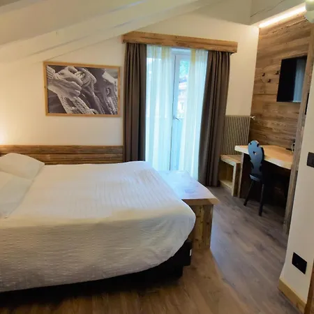 Hotel Garni Arnica ***S Madonna di Campiglio Exterior photo